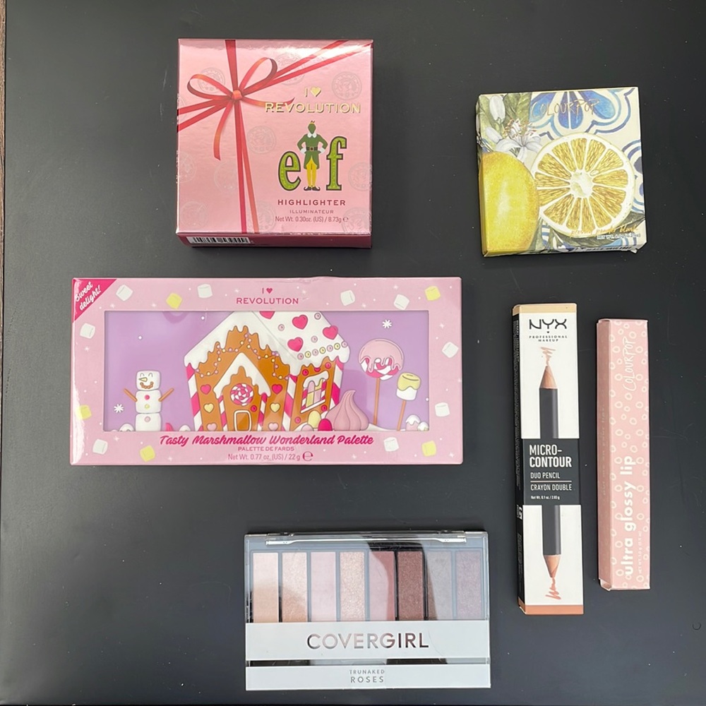 MAKEUP SET
